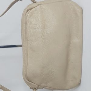 Stone Mountain leather shoulder bag.Cream color in good overall condition.